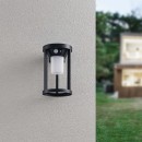 Trio 241069132 LED-Solar-Außenwandleuchte Carmo 1x2W | 130lm | 3000K | IP54 - Bewegungssensor und Orientierungslicht, Batteriebetrieb, Schalter an der Struktur, mattschwarz