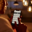 Philips Hue 8718699688820 LED Lampe Filament 1x7W | E27 | 2100K - Bluetooth weiß