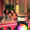 Philips Hue 8718699709853 LED Außenstreifen 5 Meter 1x40W | RGB - White and Color Ambiance + Transformator